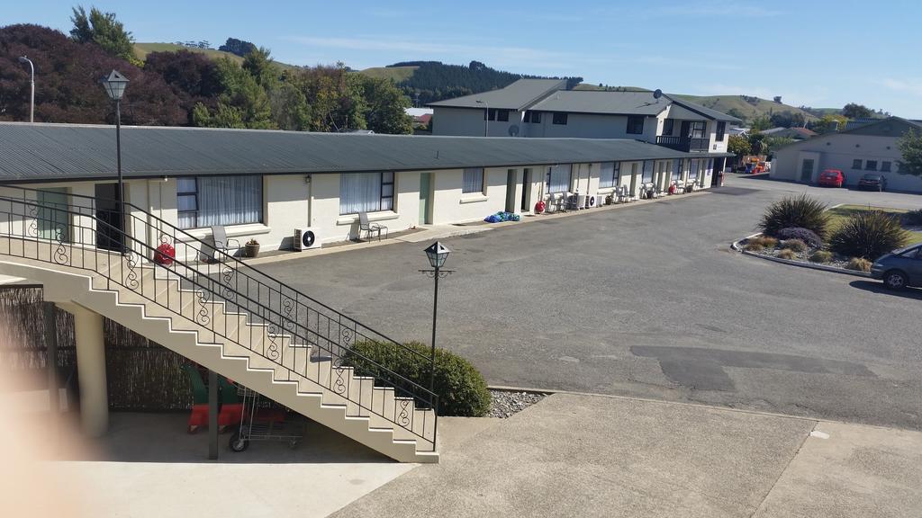 奥玛鲁阿斯科特汽车旅馆 外观 照片