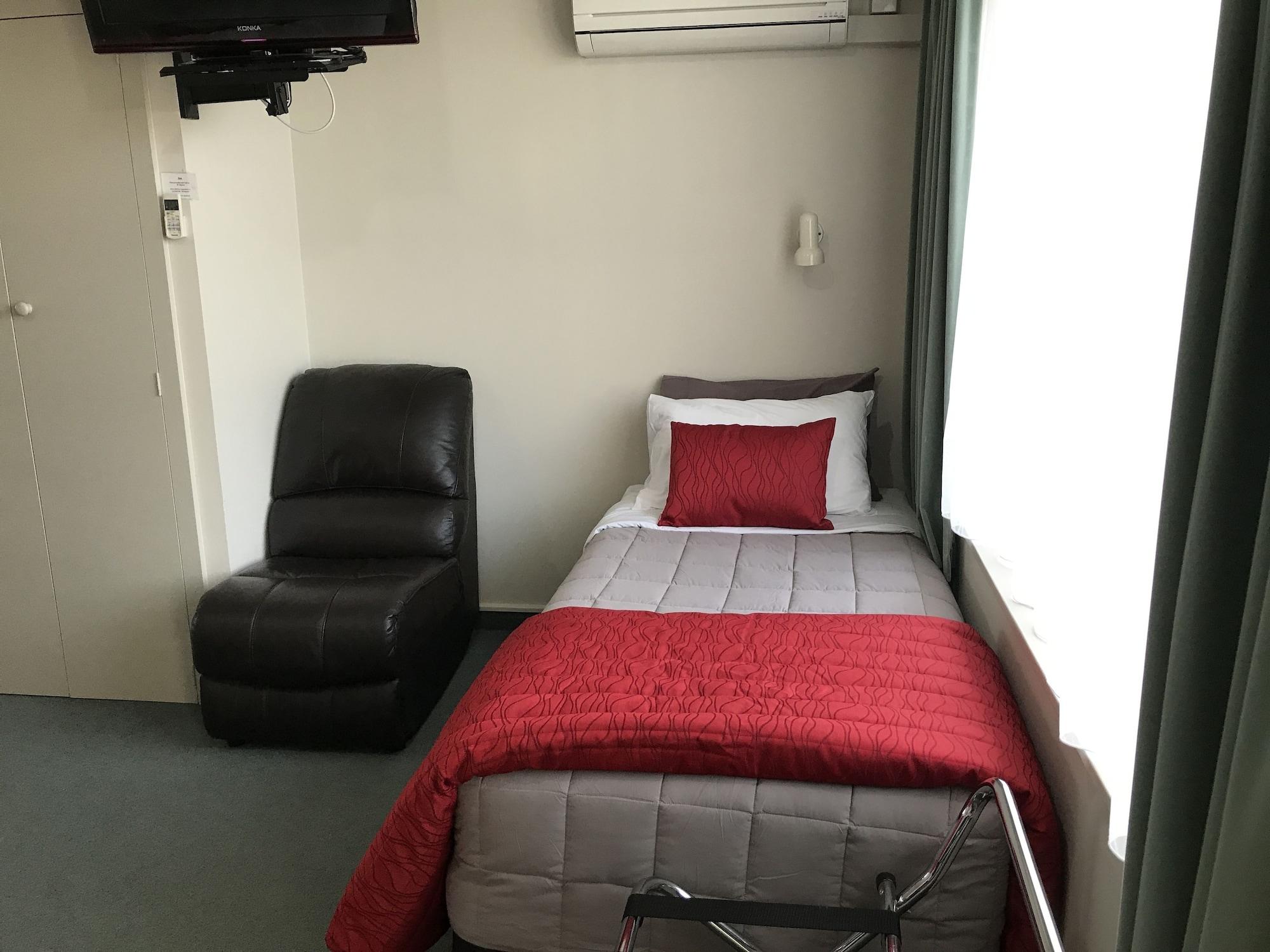 奥玛鲁阿斯科特汽车旅馆 外观 照片