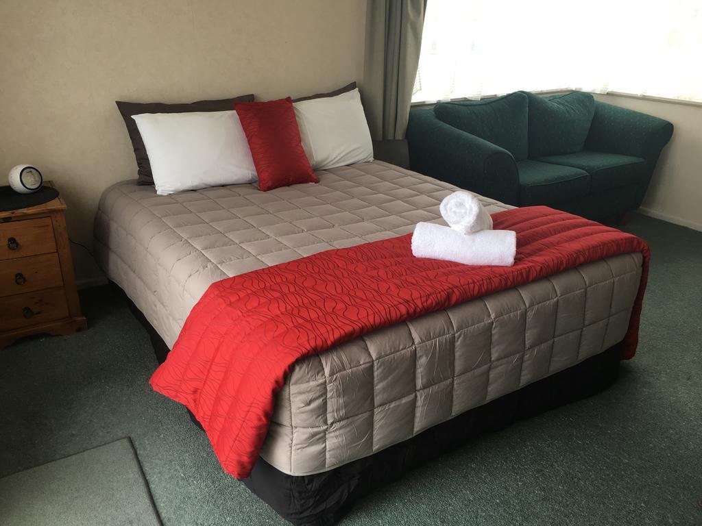 奥玛鲁阿斯科特汽车旅馆 外观 照片