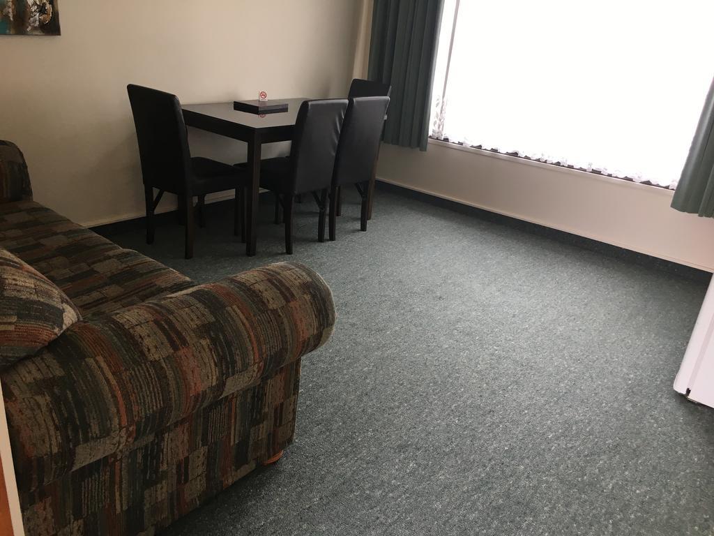 奥玛鲁阿斯科特汽车旅馆 外观 照片